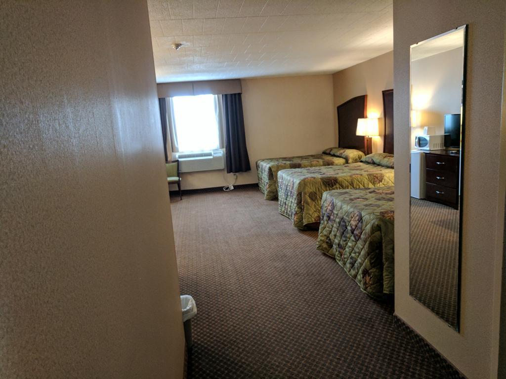 Luxury Inn 5/16
