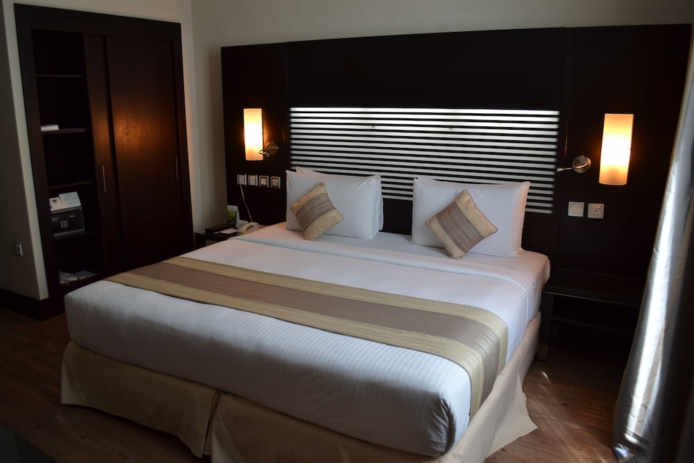 Holiday Villa Hotel and Residence City Centre Doha 12/50