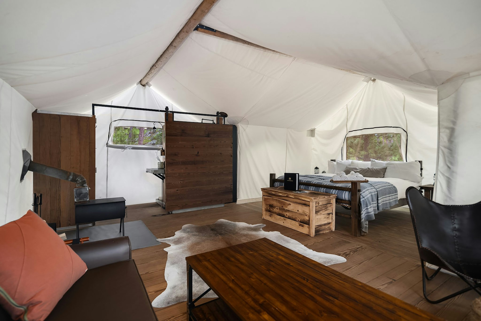 Under Canvas Mount Rushmore 16/25
