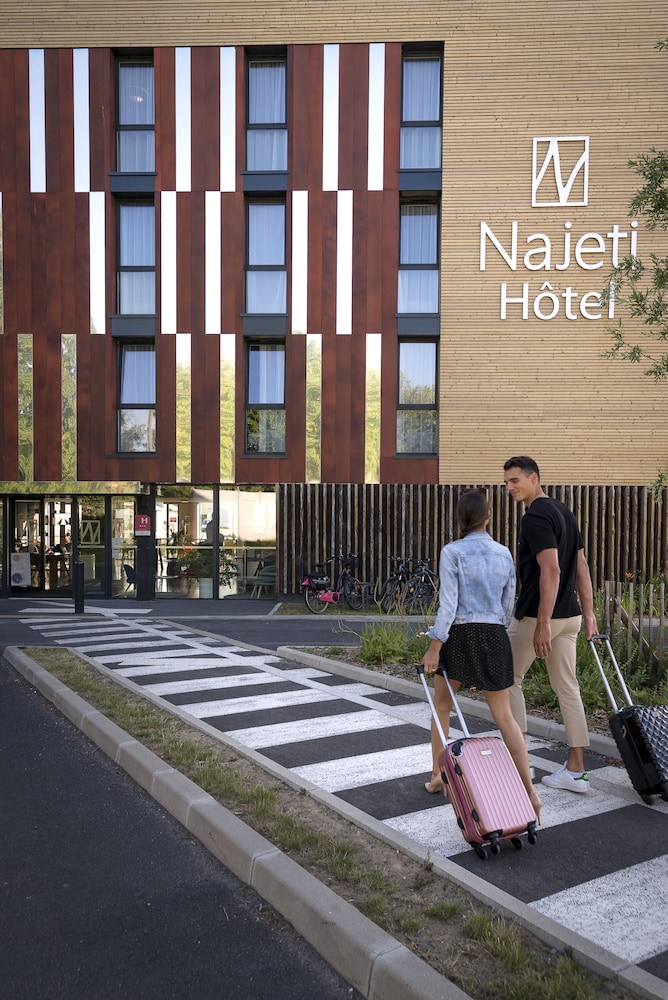 Najeti Hotel Lille Nord 7/24