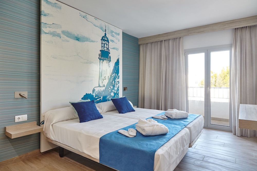 Sol Bahia Ibiza Suites 12/41