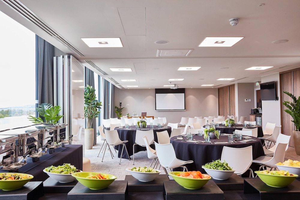 Courtyard By Marriott Edinburgh West 35/55