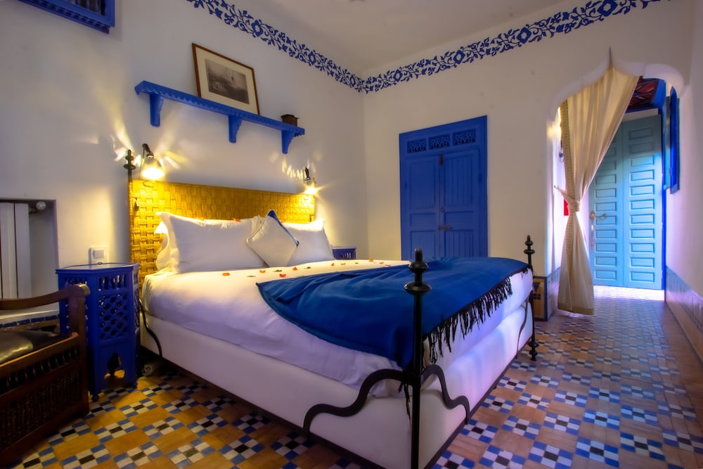 Riad Kaiss By Anika 9/70