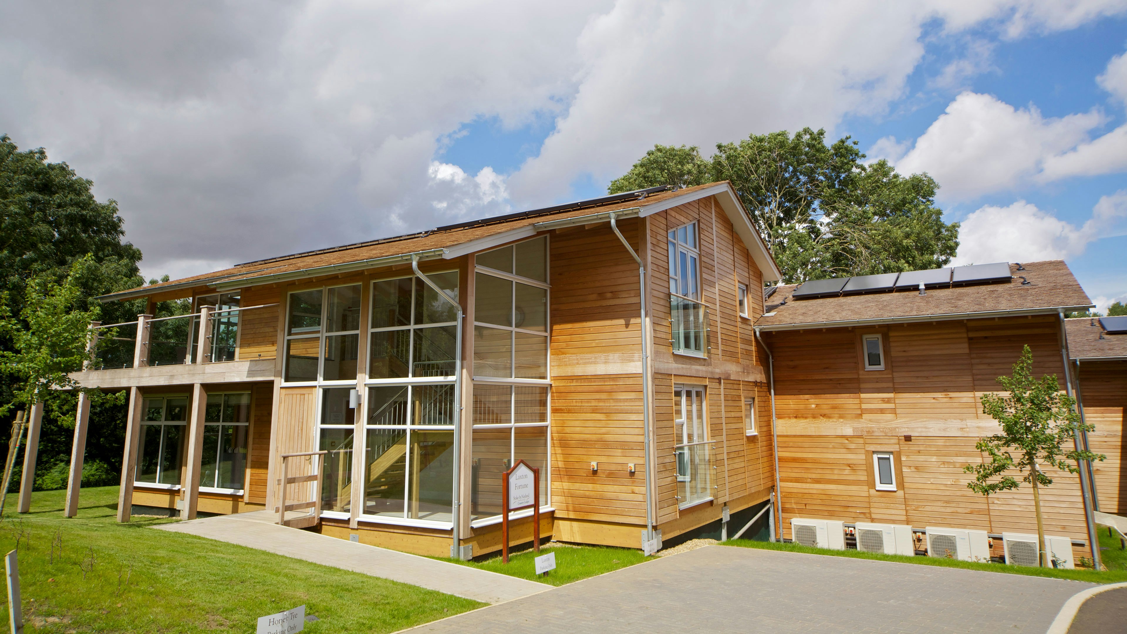 Stoke By Nayland Hotel 3/80