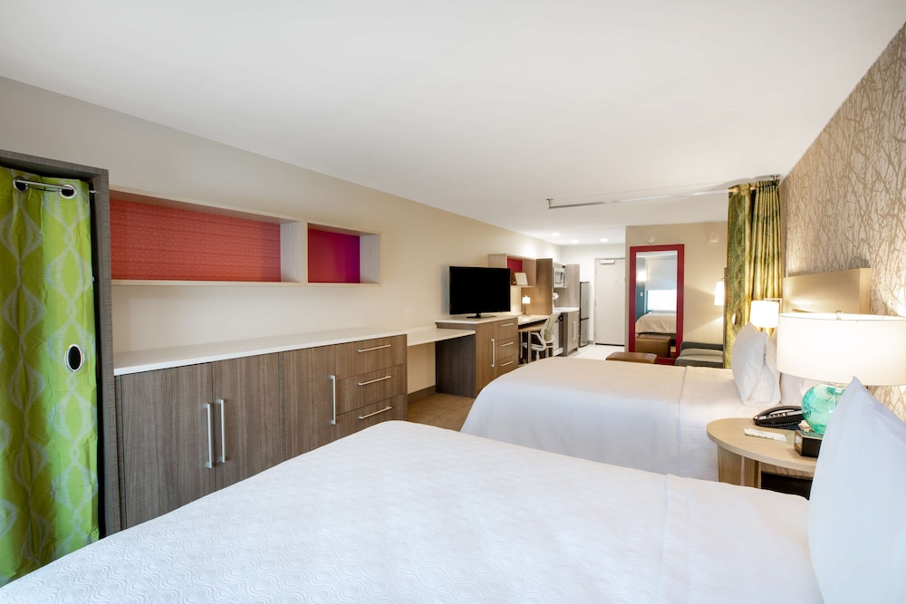 Home2 Suites by Hilton Houston IAH Airport Beltway 8 photo3