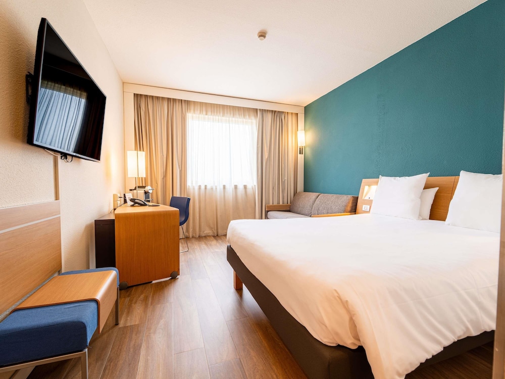 Novotel Roma Est 18/77