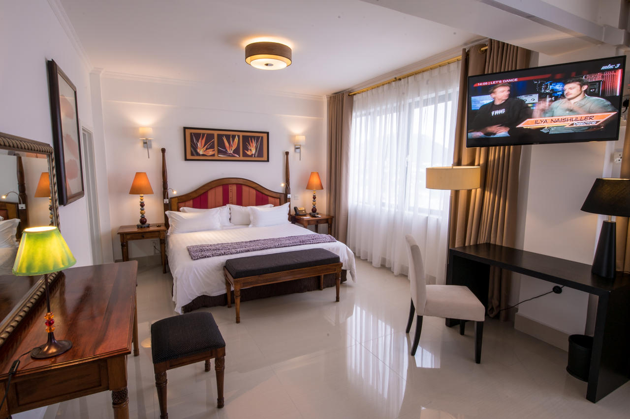 Palms Hotel 20/41