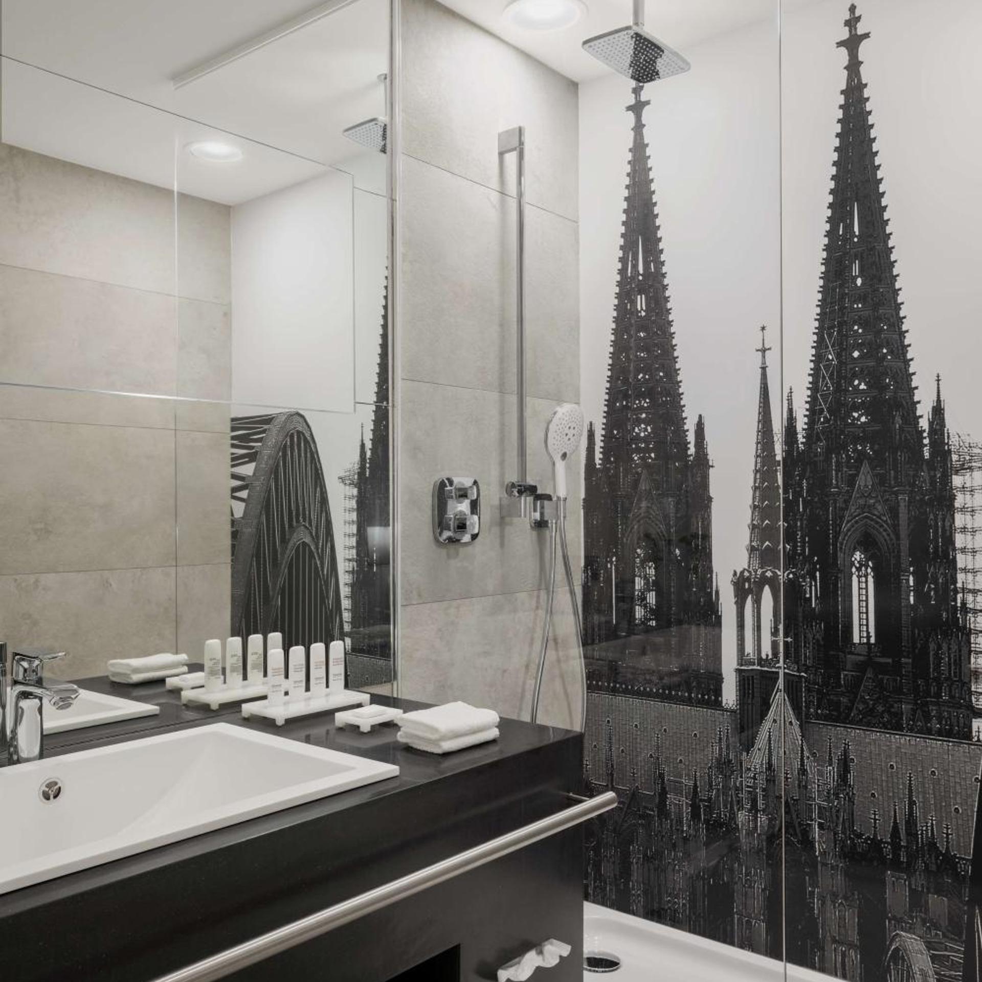 Junior Suite, Garden View, Radisson Blu Hotel Cologne 8/10