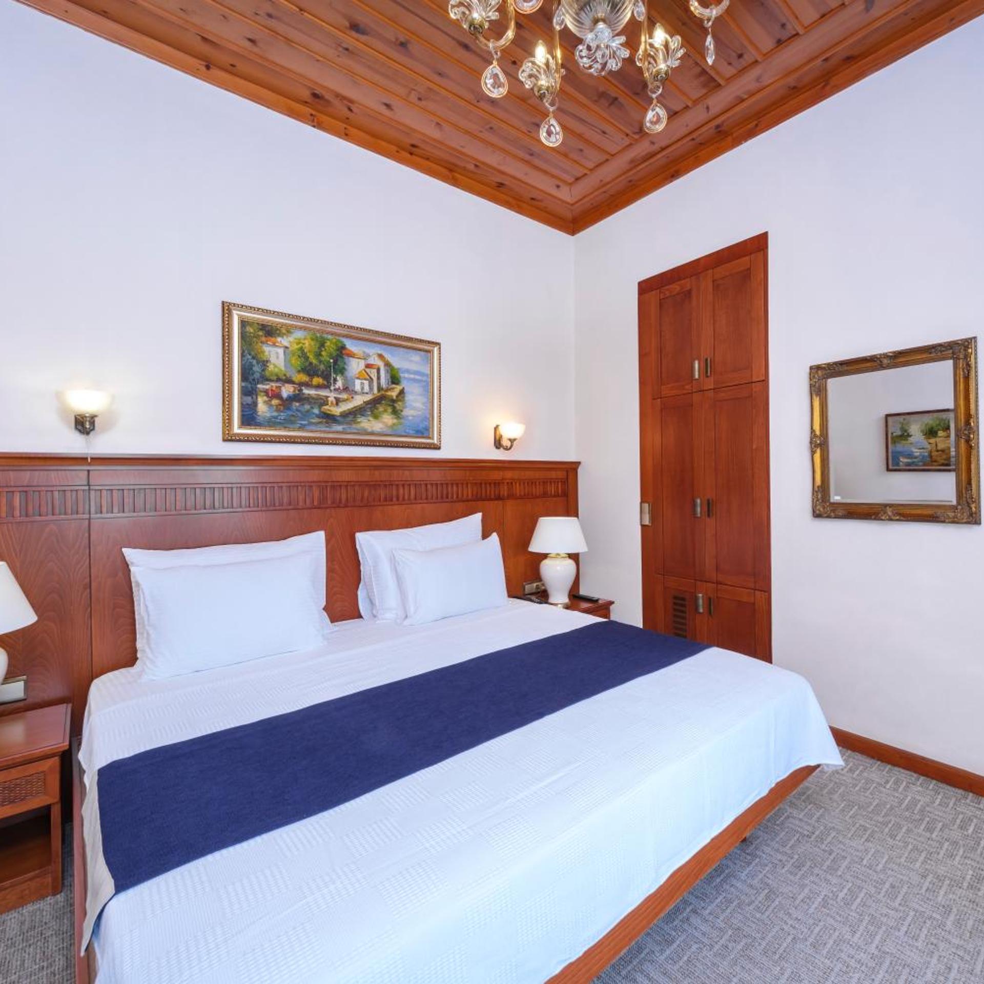 جناح بشرفة، Bosnali Hotel 2/10