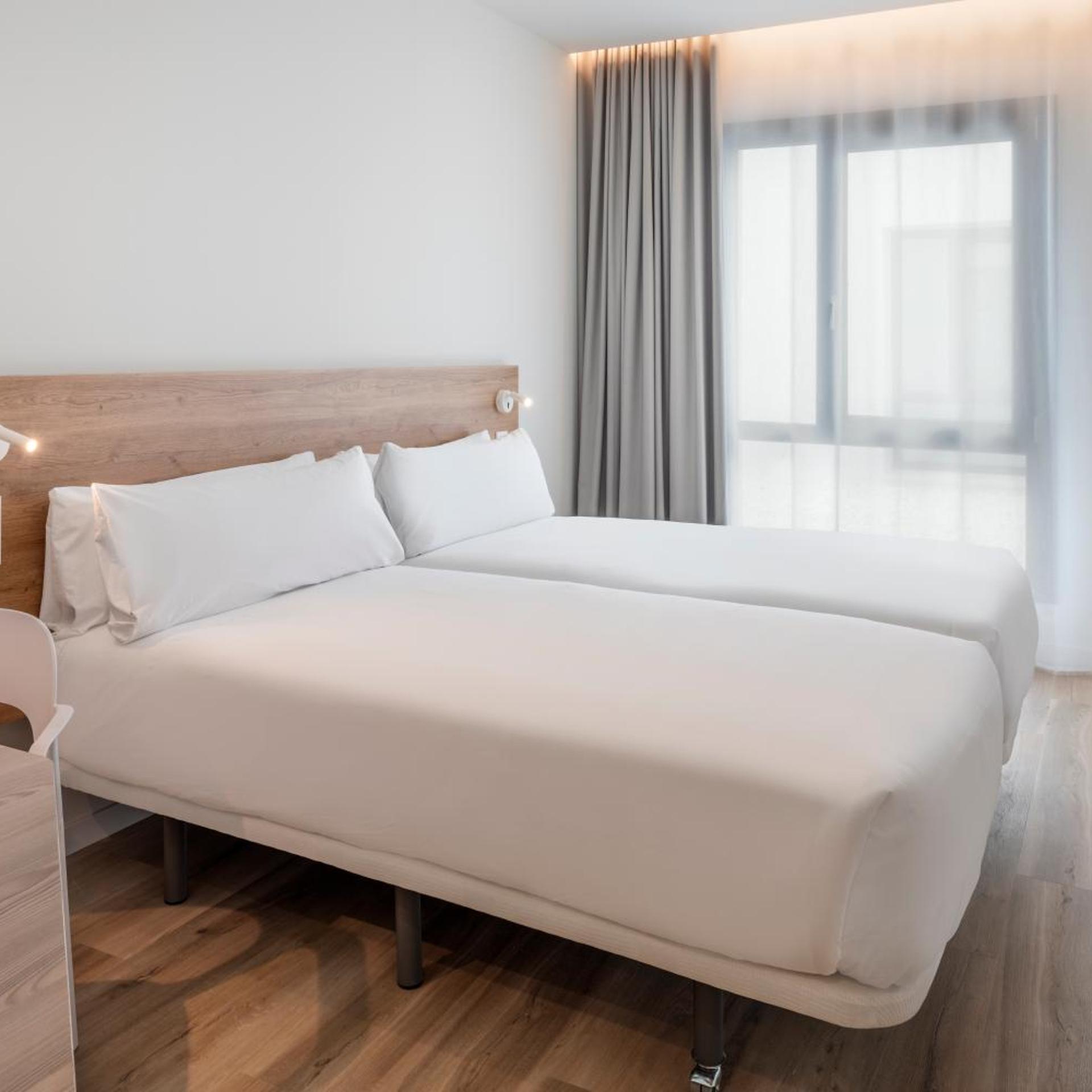 غرفة بسريرين منفصلين، B&B HOTEL Ecija 2/8