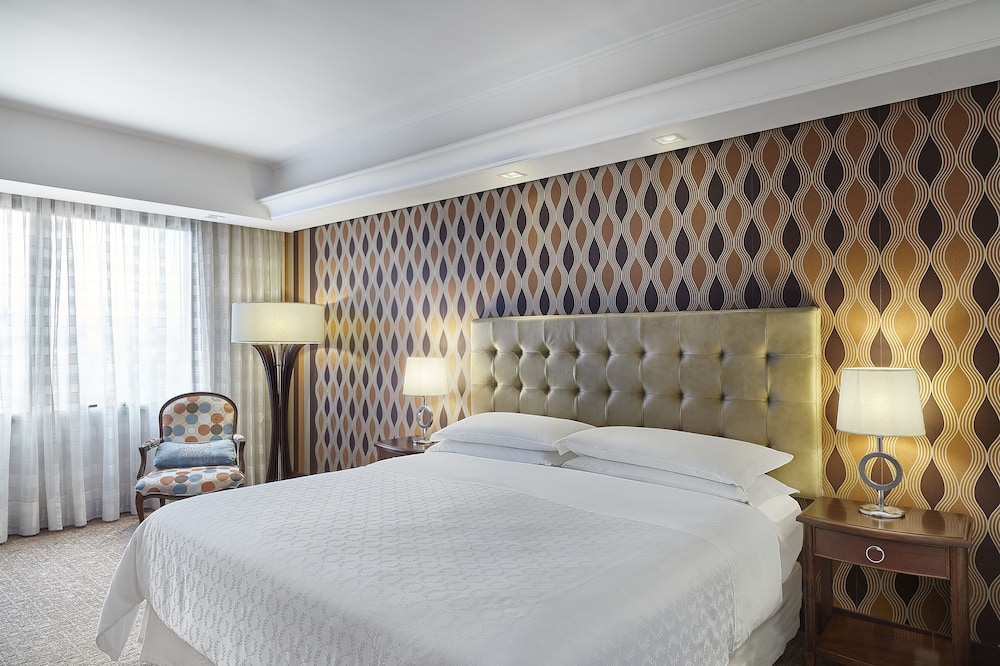 SUPERIOR, KING BED