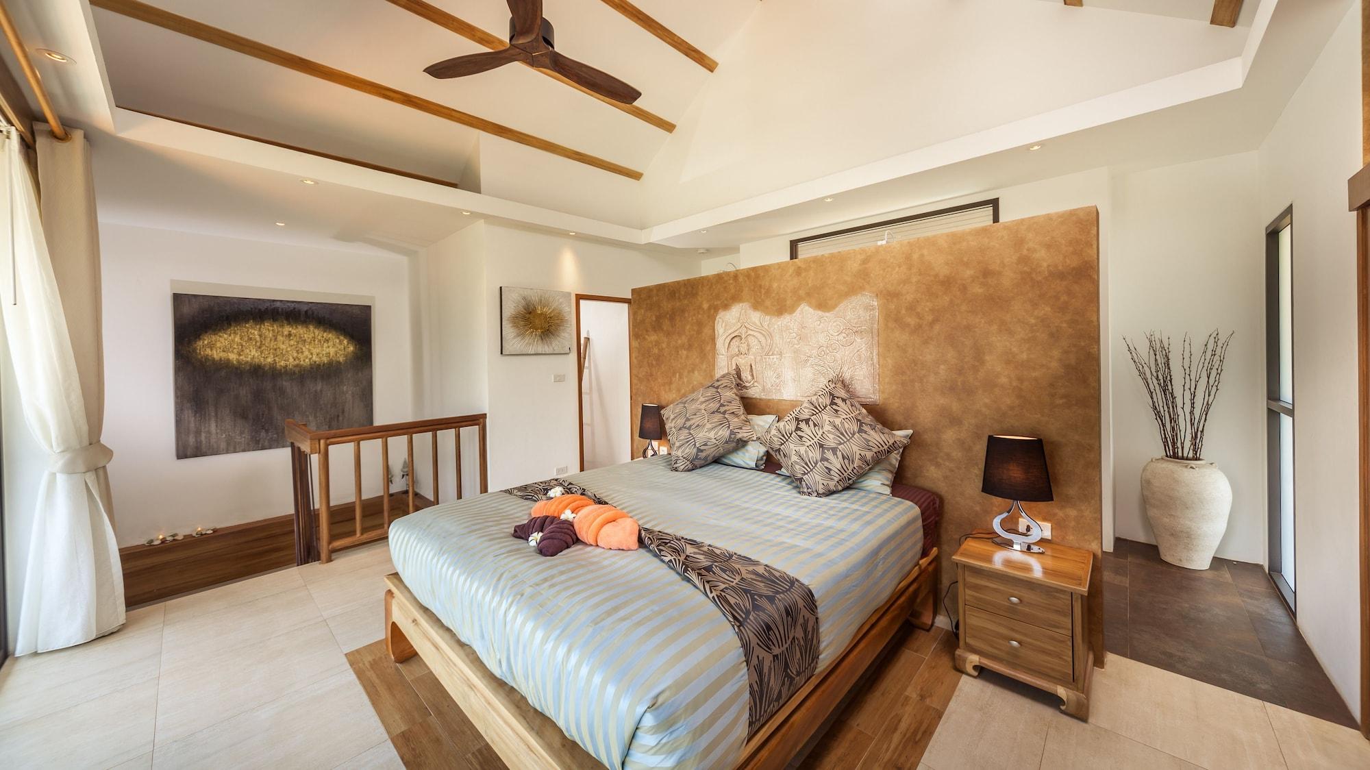 Duplex, Pool, Villa