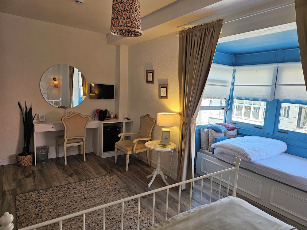 Kugu Urla Otel 28/50