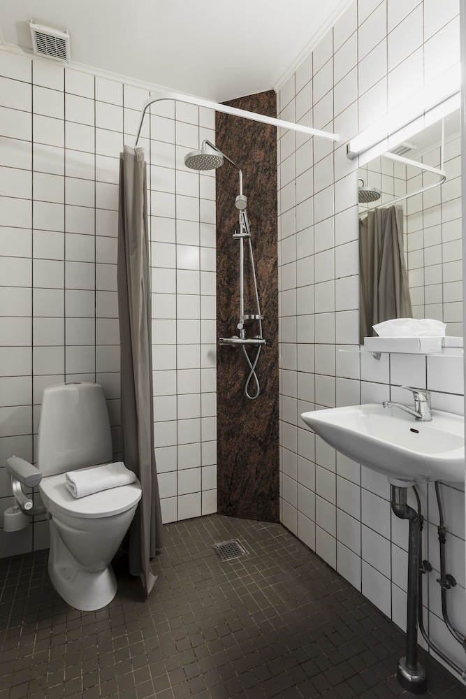 Copenhagen Airport Hotel 50/50
