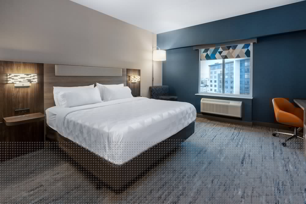 Holiday Inn Express Suites Vaughan 20/78