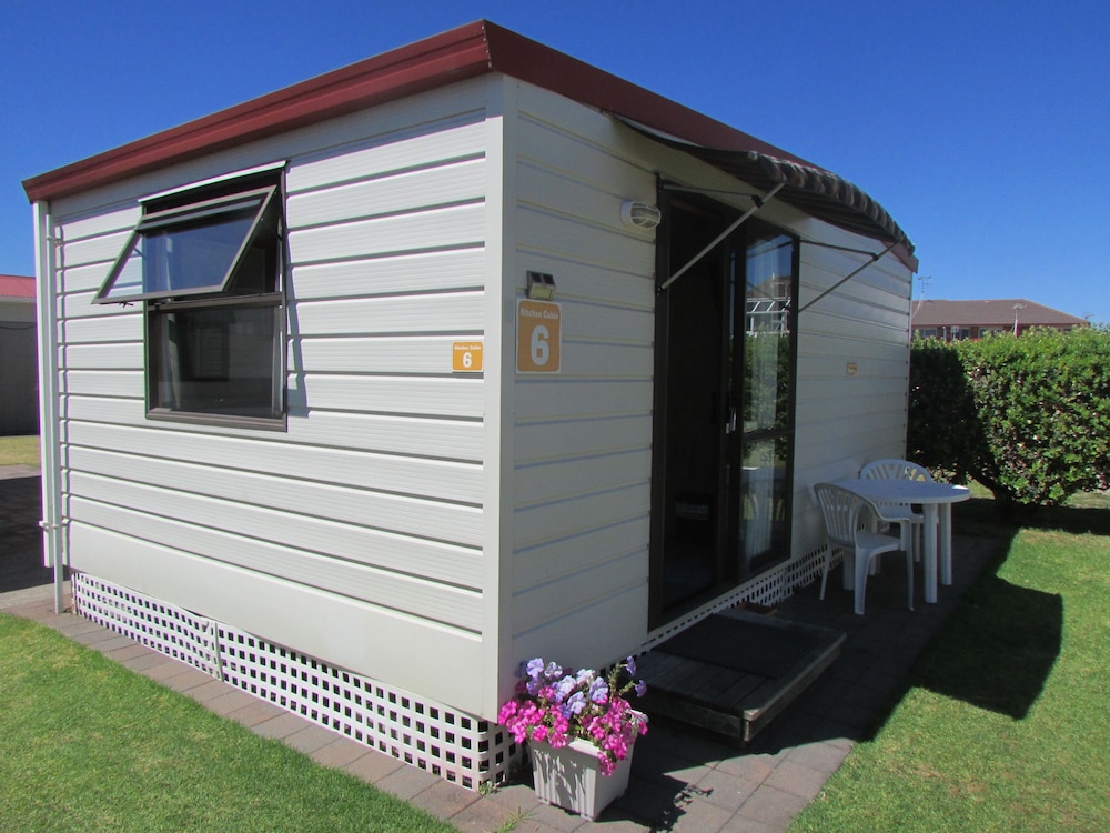 Cosy Corner Holiday Park 1/50