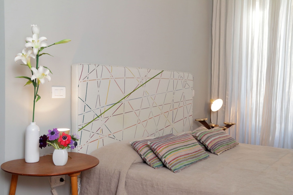 Mecenate Rooms 27/37