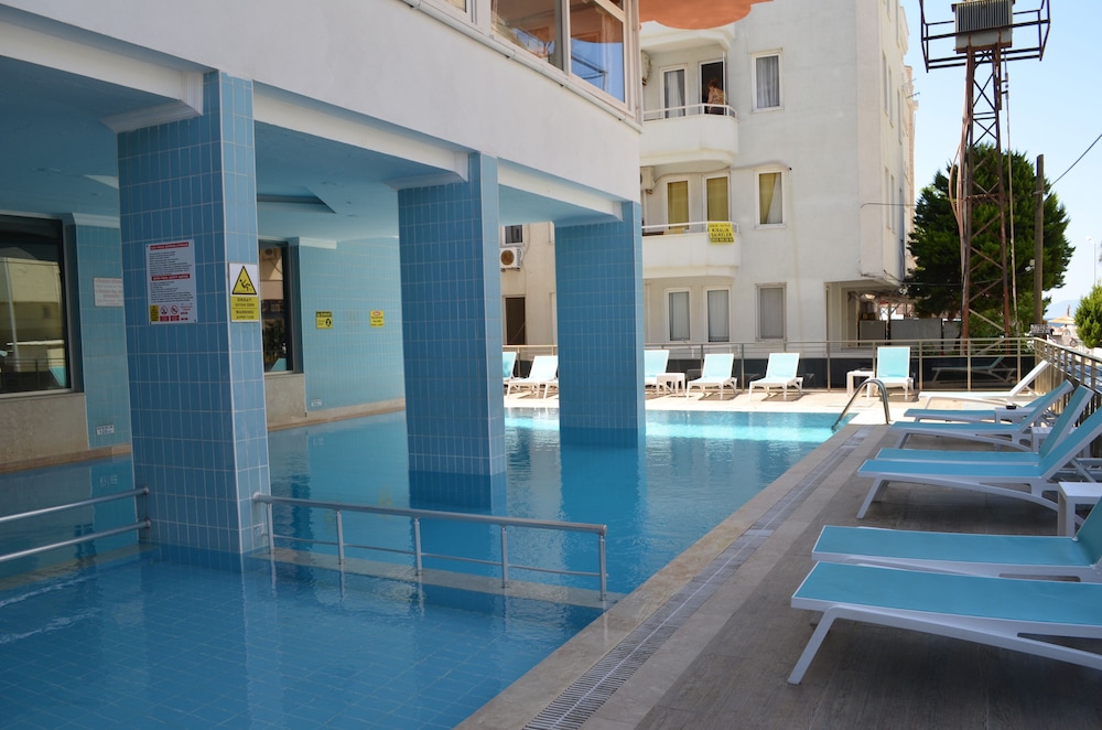 Grand Milano Hotel 3/48