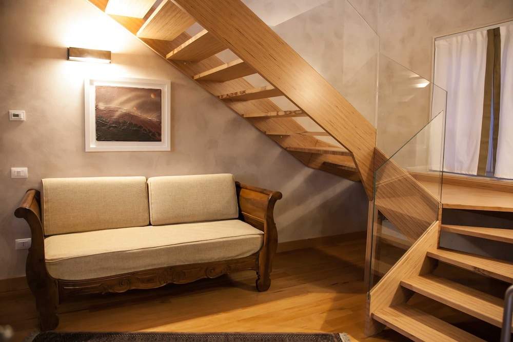 ZAHIR COUNTRY HOUSE 28/50
