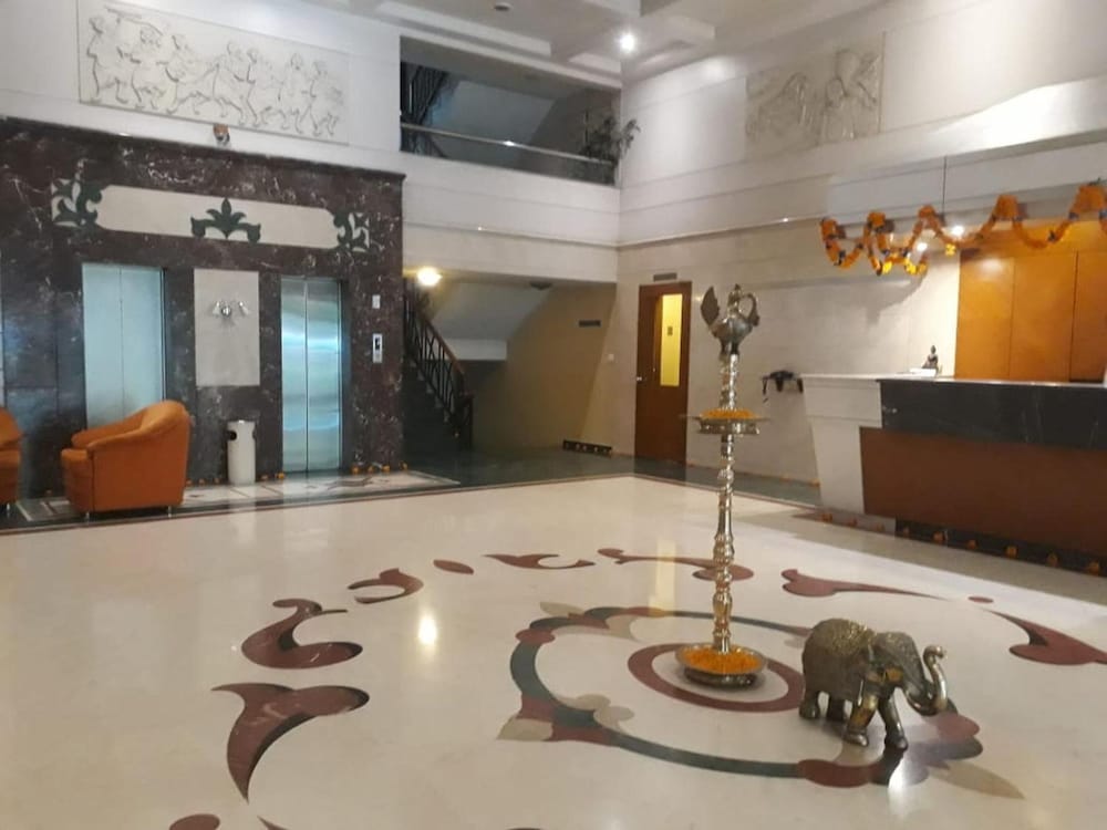 Hotel Samrat 6/40