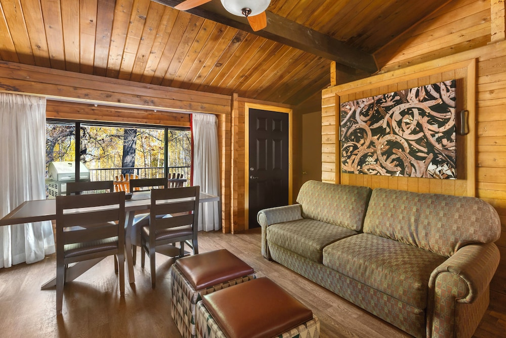 Kohls Ranch Lodge 34/57