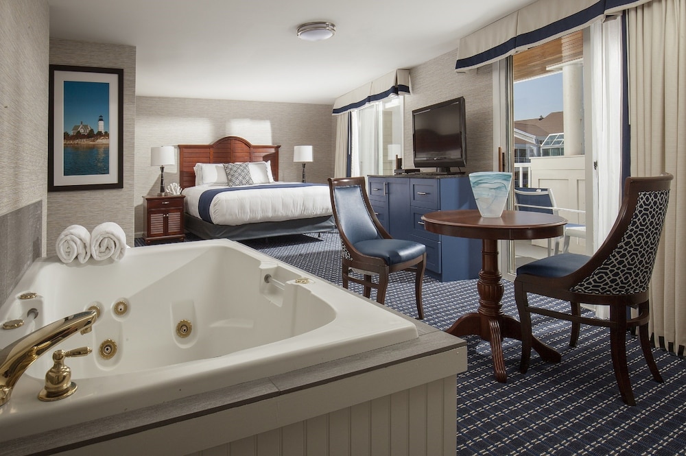 Hyannis Harbor Hotel 19/33