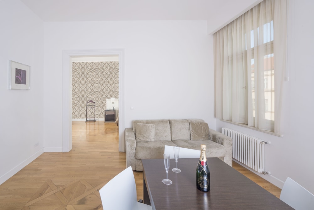 Deminka Palace 30/42