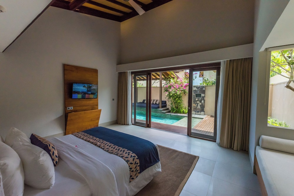 2 BEDROOMS, VILLA, PRIVATE POOL