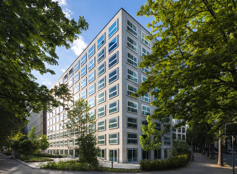THE FLAG West M in FRANKFURT