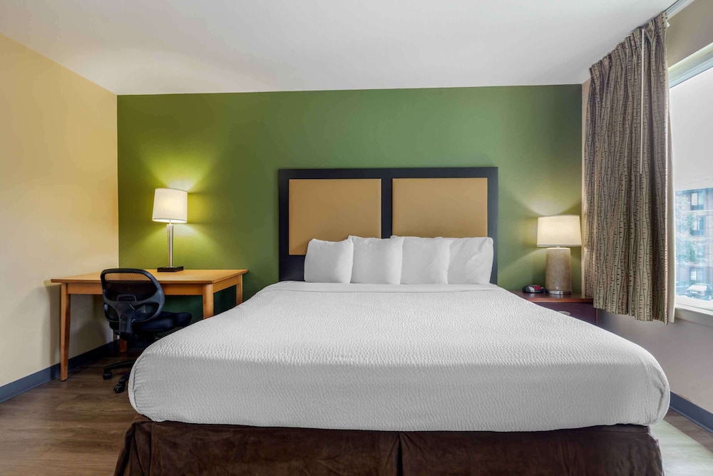 DELUXE, STUDIO, KING BED, SOFA