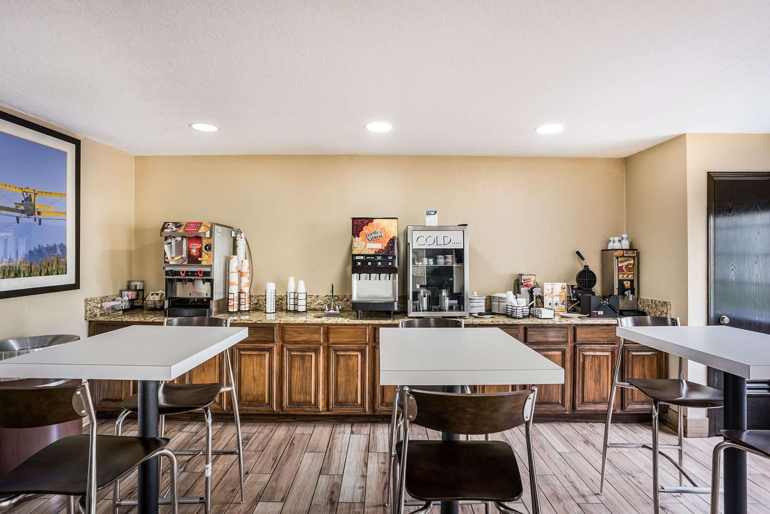MainStay Suites Cedar Rapids North - Marion 18/22