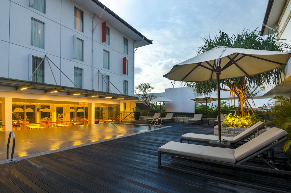 Harris Hotel And Conventions Denpasar Bali 6/66