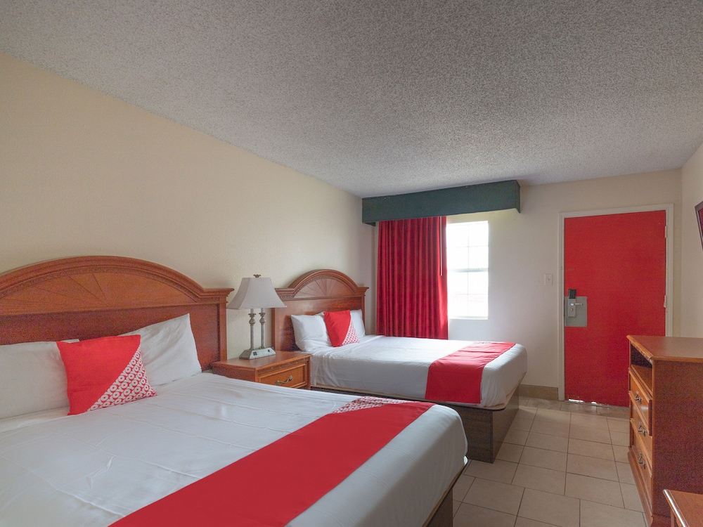 OYO Hotel San Antonio Lackland near Seaworld 11/34