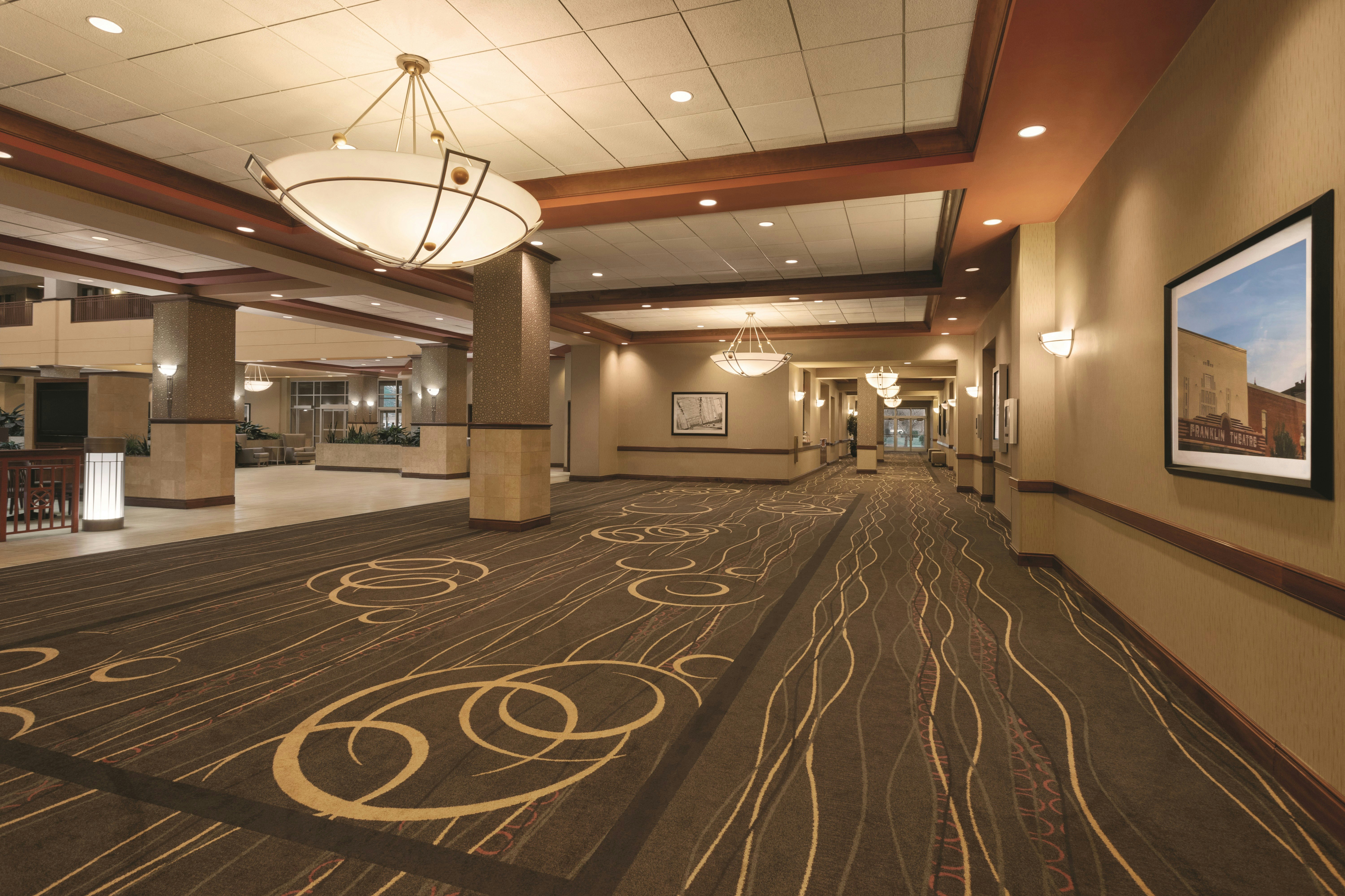 Embassy Suites by Hilton Franklin Cool Springs 15/75