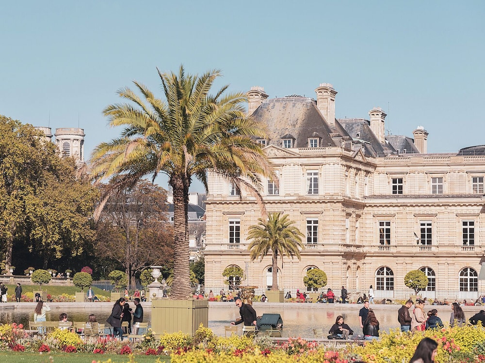 Hotel De Senlis 5/52