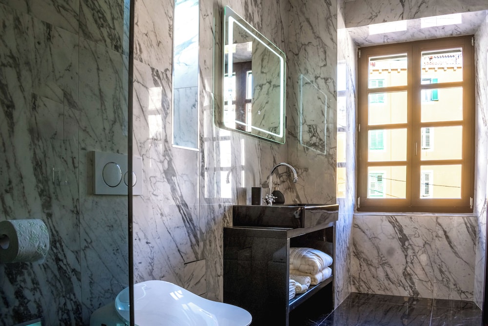 Heritage Hotel King Kresimir 50/50