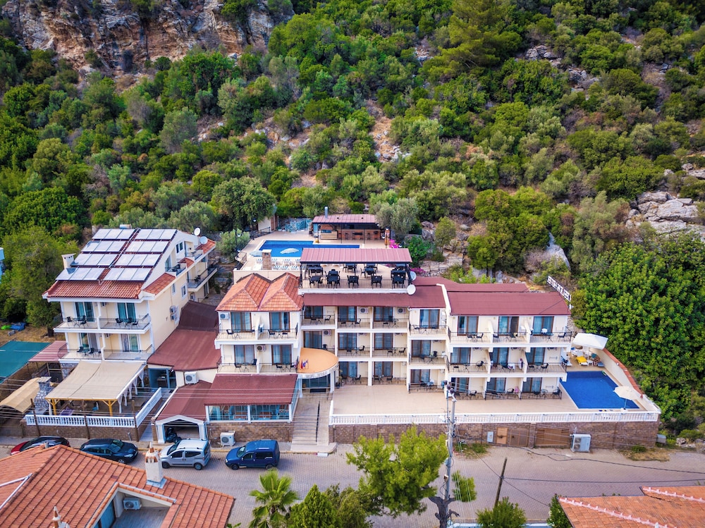 TURUNC LIFE HOTEL 3/48