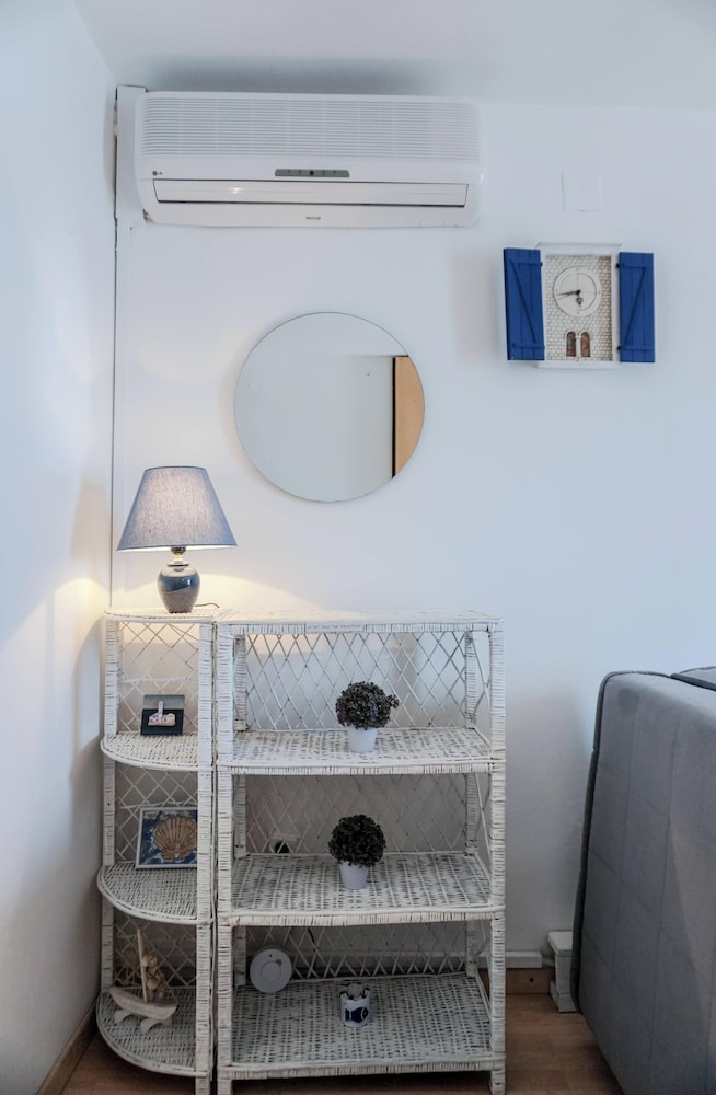 Luxury Seaside Apartments 4/50