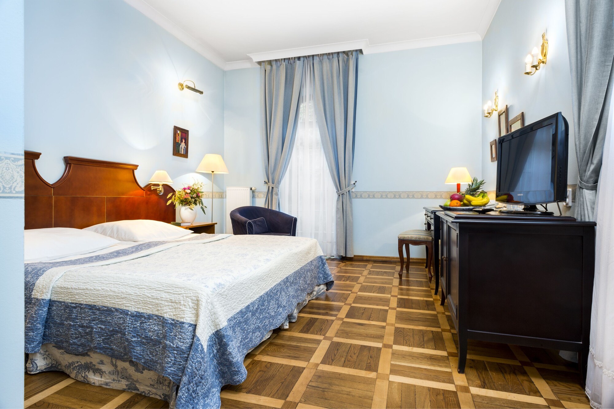 SUPERIOR, DOUBLE BED
