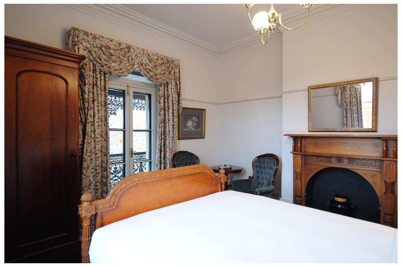 Room, Queen Bed