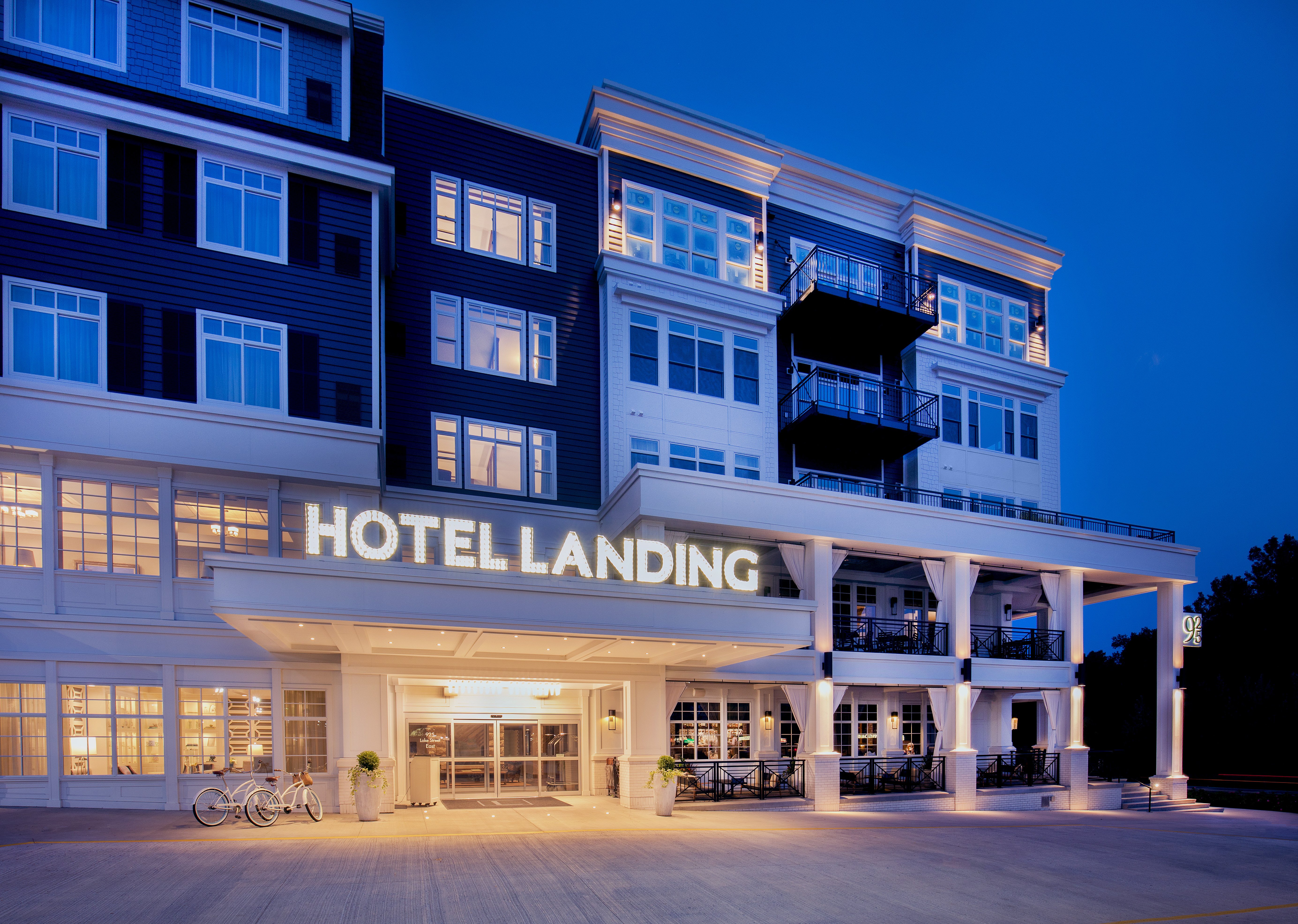 The Hotel Landing 56/57