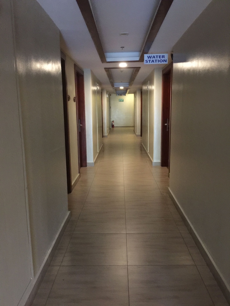 Mj Hotel and Suites 30/35
