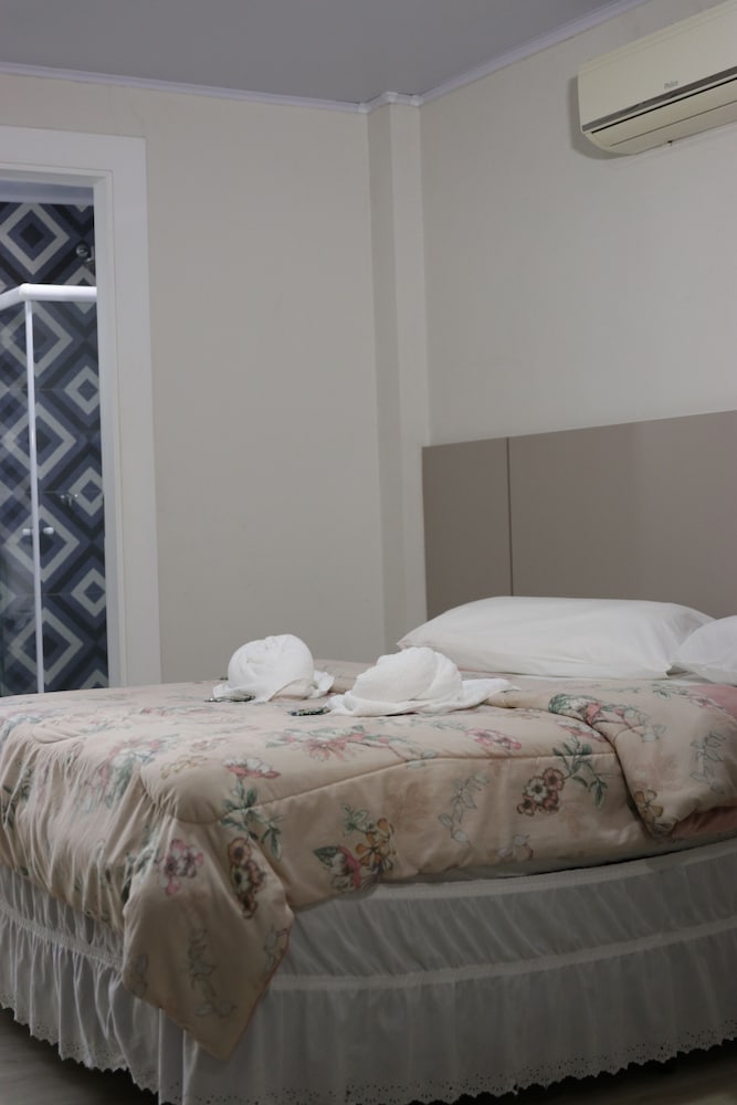 Deluxe, Murphy Bed, Bunk Bed