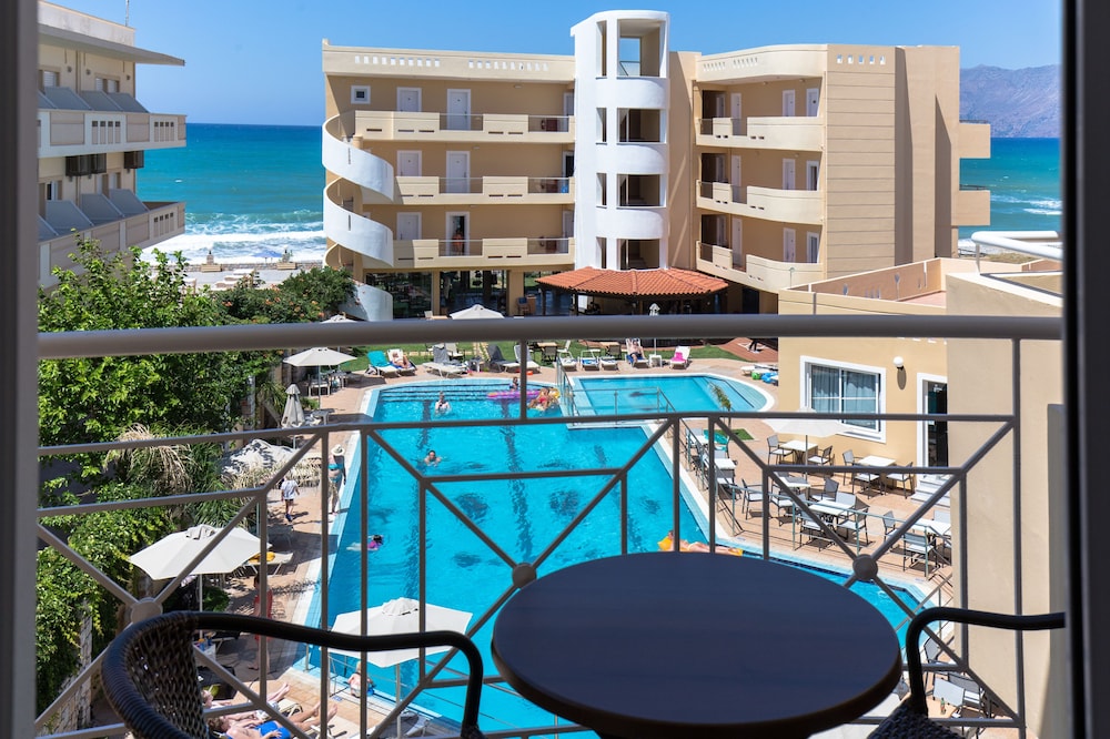 Sunny Bay Hotel 3/67