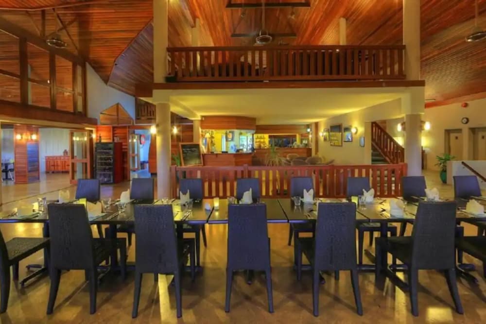 Sovereign Resort Hotel 49/64