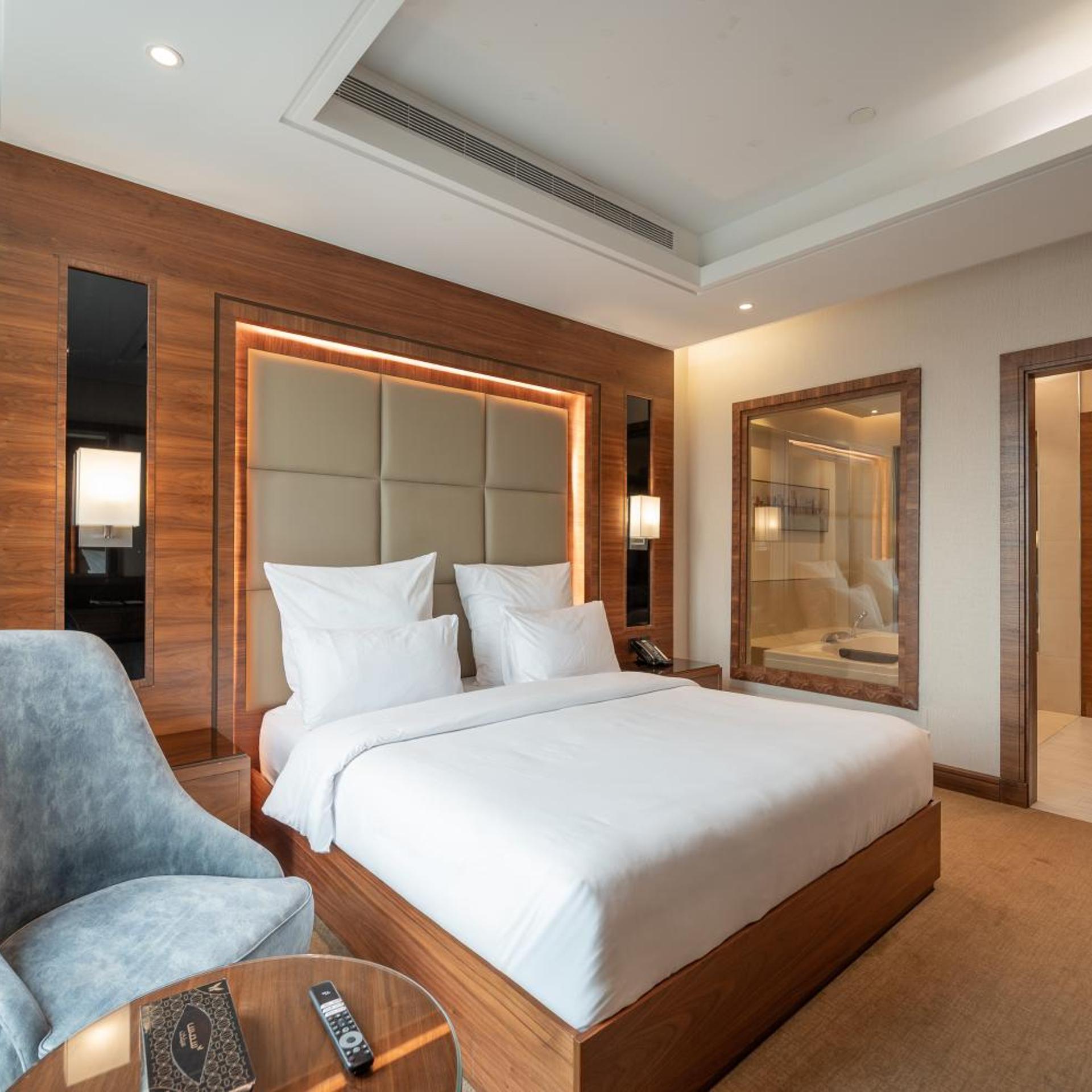 فندق ويك اند صاري(Weekend Hotel Sari) 25/80