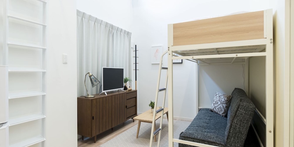 Trip Pod Sumiyoshi C 18/35