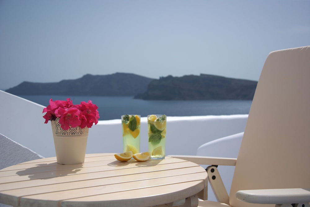 Thirea Suites and Studios - Adults Only 36/50