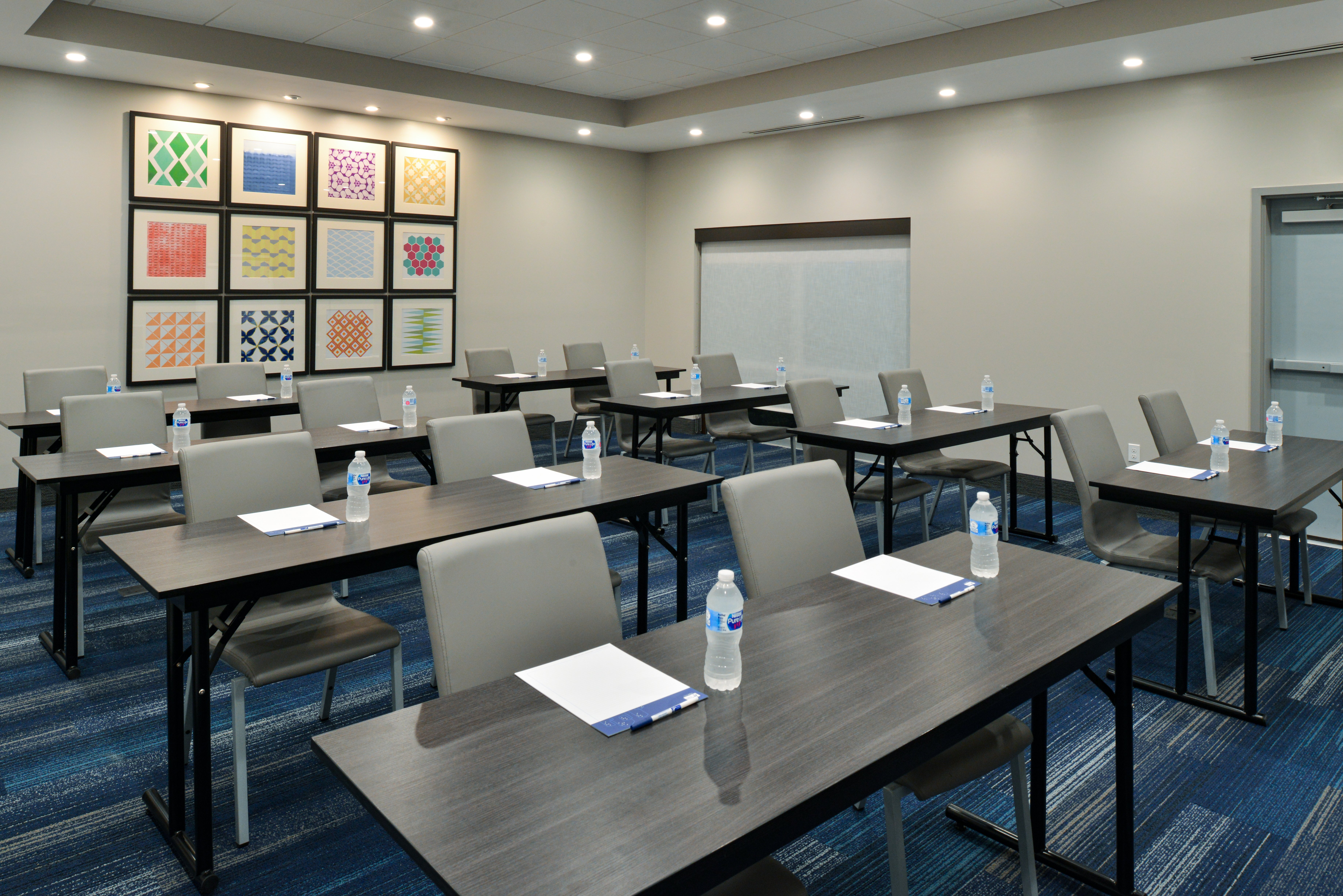 HOLIDAY INN EXPRESS ORLANDO SOUTH PARK 51/61
