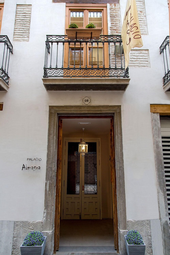 Palacio Almagra 1/75